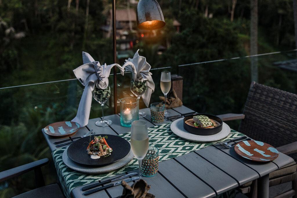 Romantic Dinner Ubud Table